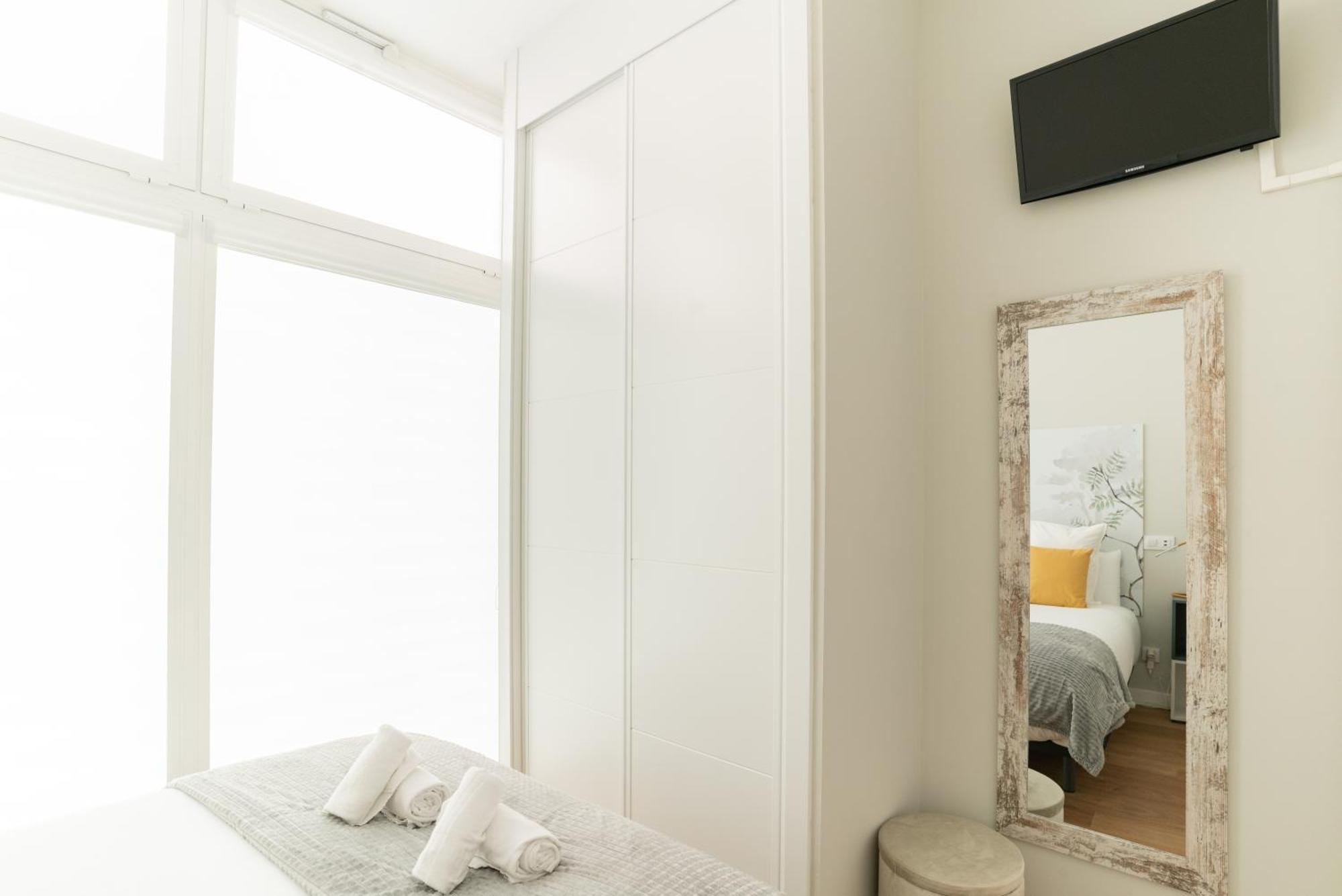 Bright And Airy 2 Bedroom Apartment In Madrid Exterior photo