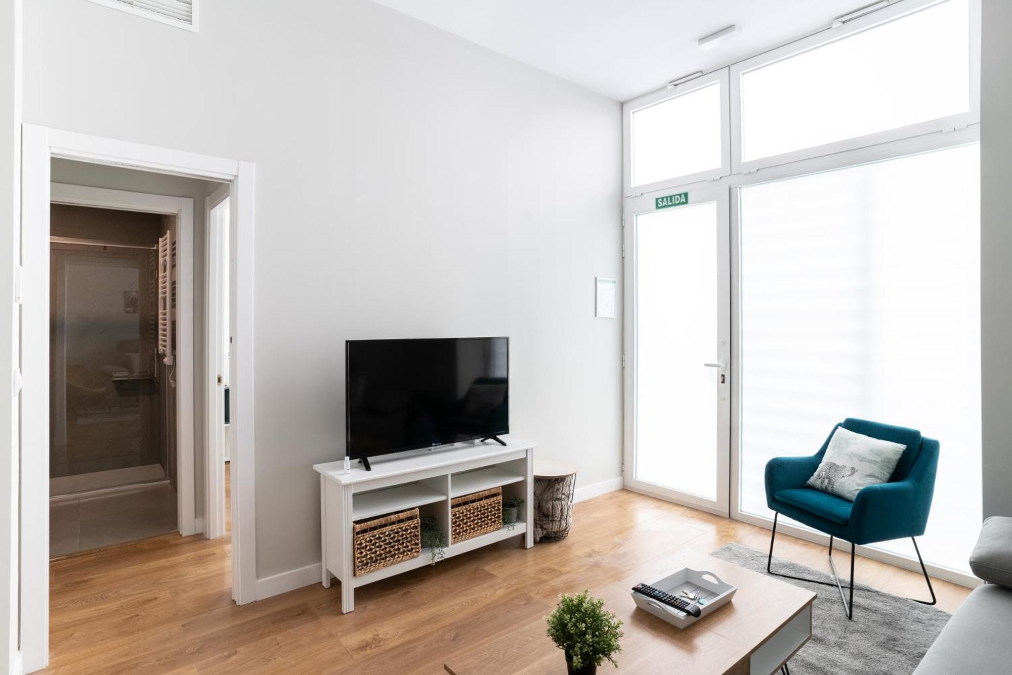 Bright And Airy 2 Bedroom Apartment In Madrid Exterior photo